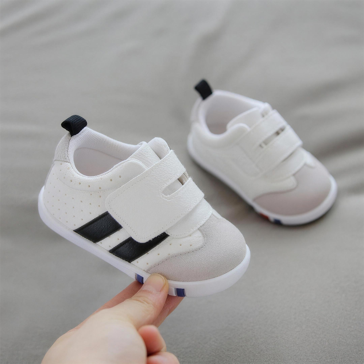 Toddler First-Walker Sneakers – Black